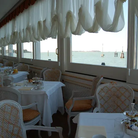 Laguna Hotel