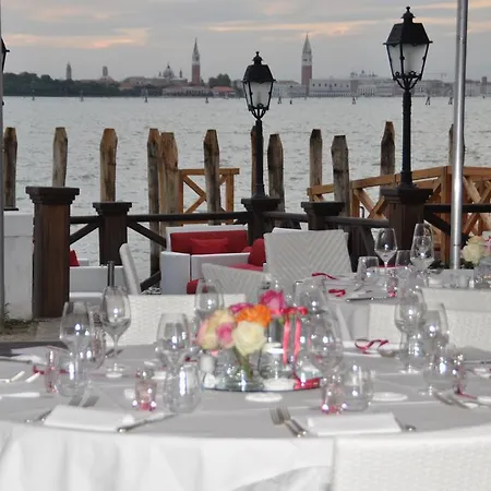 Hotel Laguna 4*
