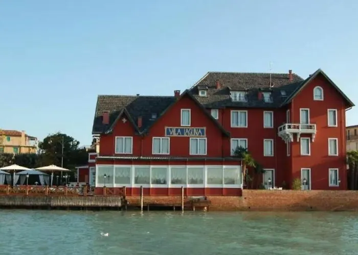 Otel Laguna 4*