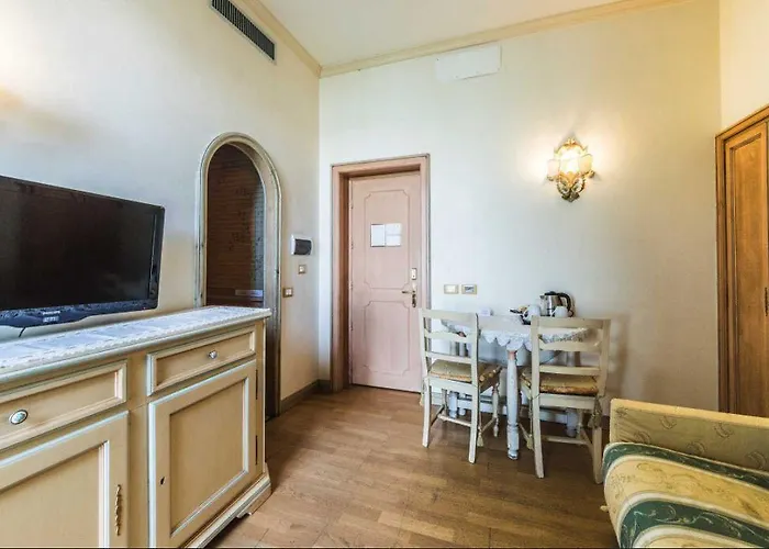 Laguna 4*