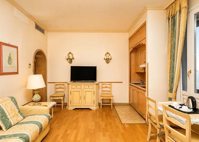 Laguna Отель 4*
