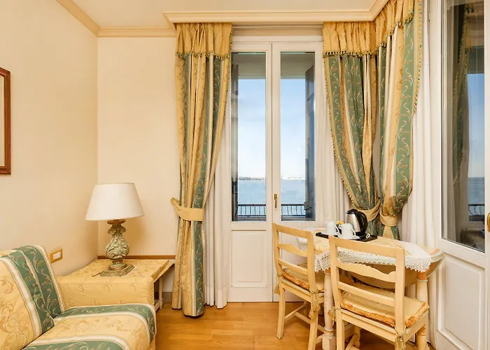 Otel Laguna 4*