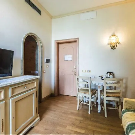 Laguna 4*
