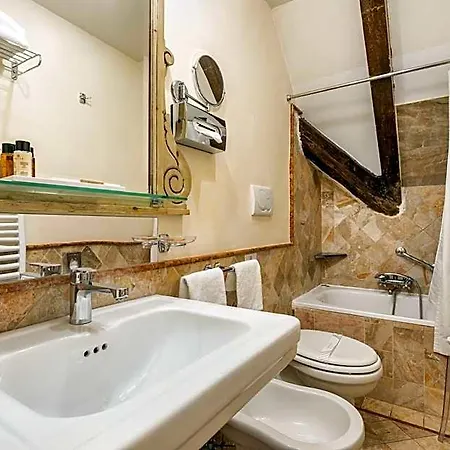 Hotel Laguna 4*