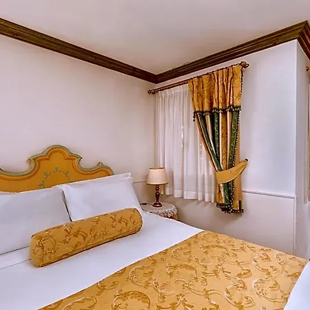 Laguna 4*