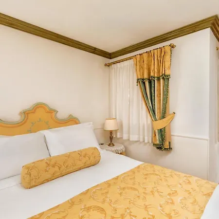 Hotel Laguna